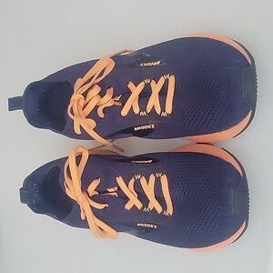 Women's Brooks Levitate 3 Size 8.5